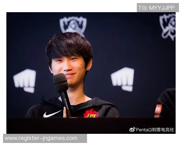 FPX在S15电竞精英赛中以98分稳居积分榜首位,展现强劲实力 FPX在S15电竞精英赛中以98分稳居积分榜首位,展现强劲实力